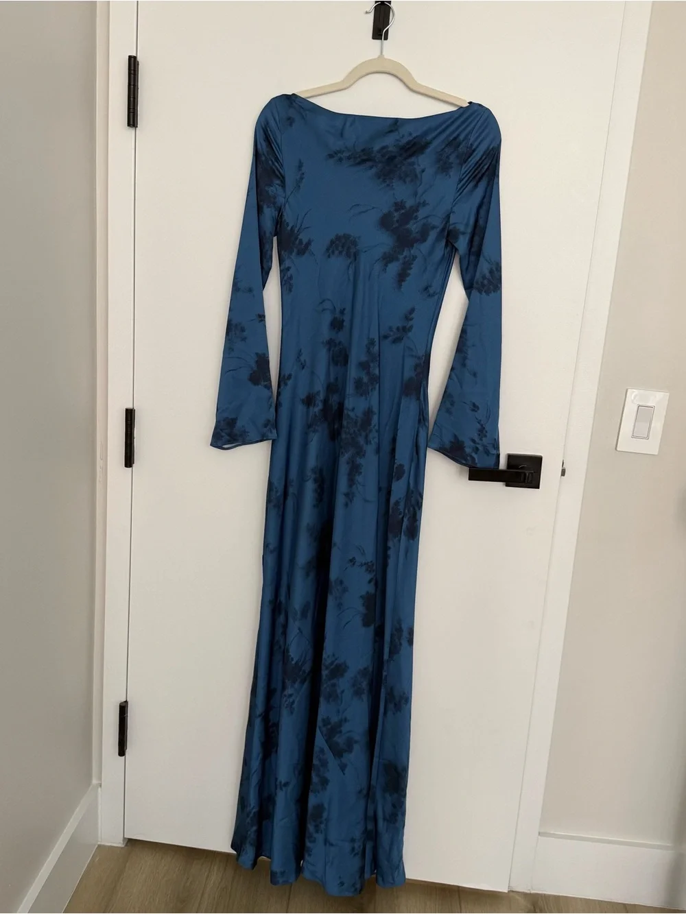 NWT Reformation Ciana Satin Dress - Picture 4 of 8